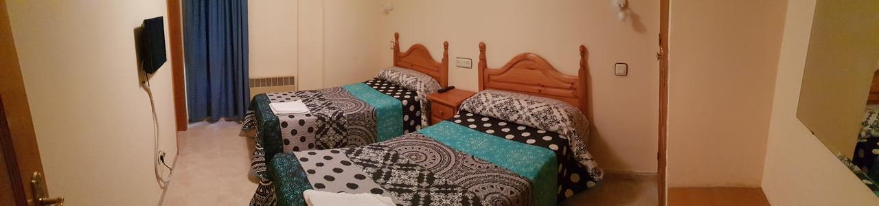 Hostal El Busto Теруэль Экстерьер фото
